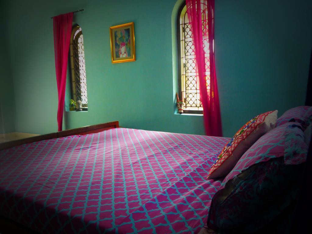 Mk Gardens Surf & Yoga House Hotel Varkala Eksteriør billede