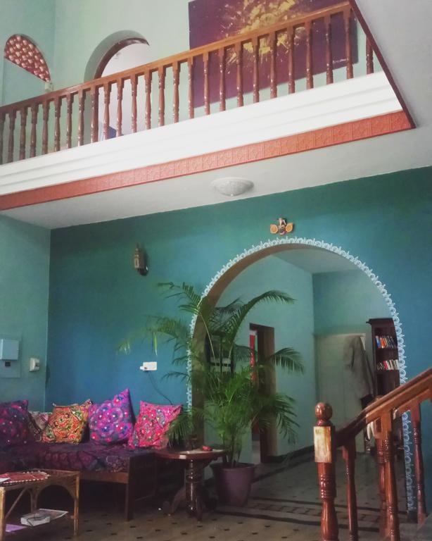 Mk Gardens Surf & Yoga House Hotel Varkala Eksteriør billede